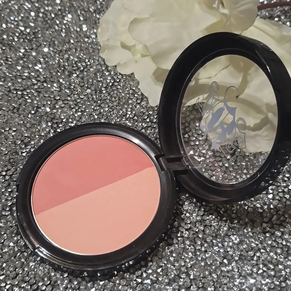 ❇️🧚‍♀️MICKEY & MALLORY Kat Von D RARE Blush NWObox